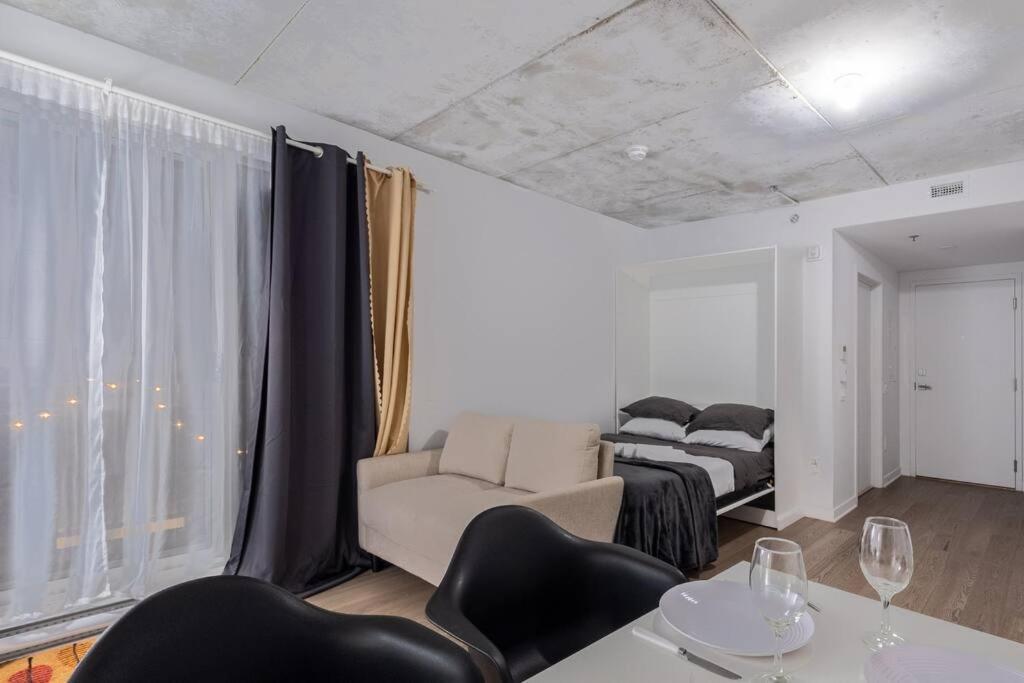 Furnished With Balcony - Downtown #311784 Apartamento